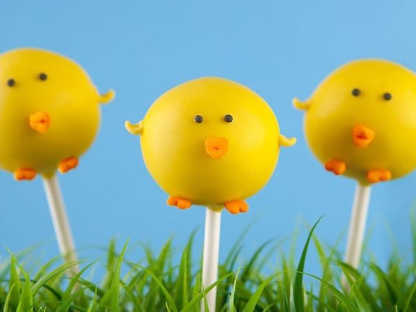 Nordic Ware Cake Pops &amp; Donut Hole Pan. - Red