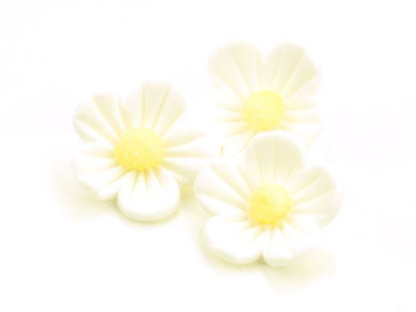 Blumen 25mm weiß Zucker 16 Stück