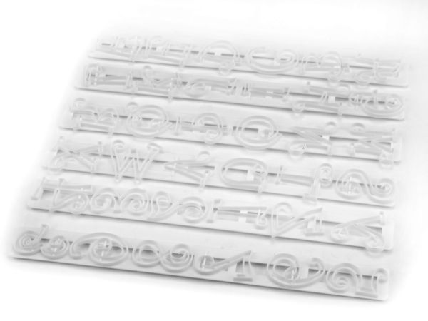 Buchstaben-Ausstecher Set Funky Kunststoff